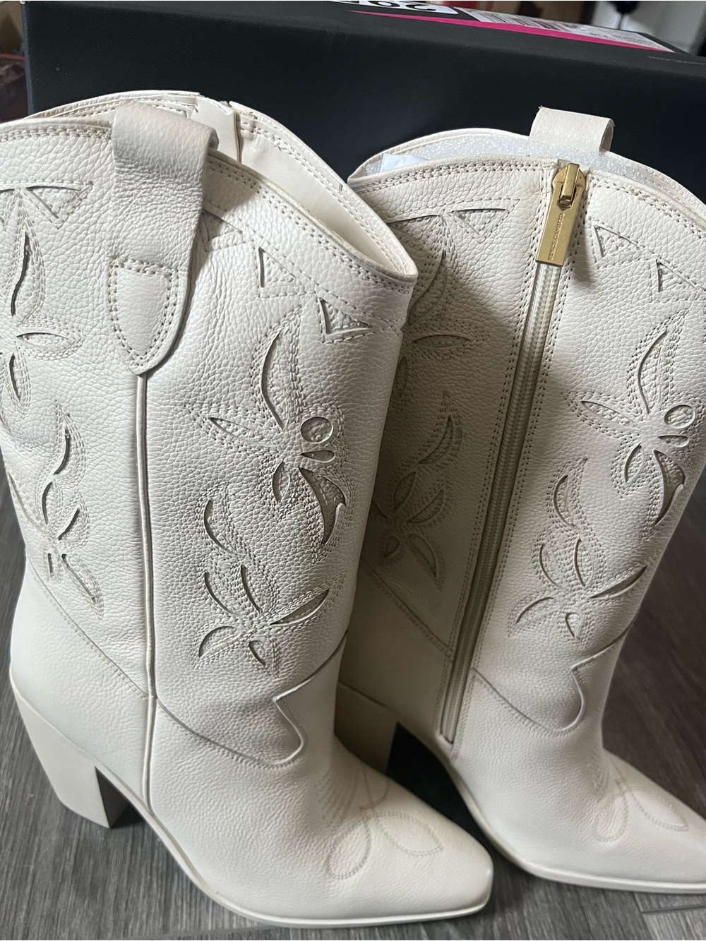 Vince Camuto Women's Alisah Mid-Calf Cowboy Boots